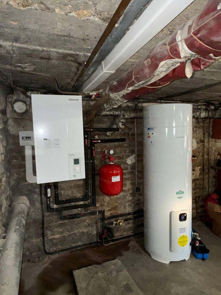 Module et ballon installés en cave parisienne